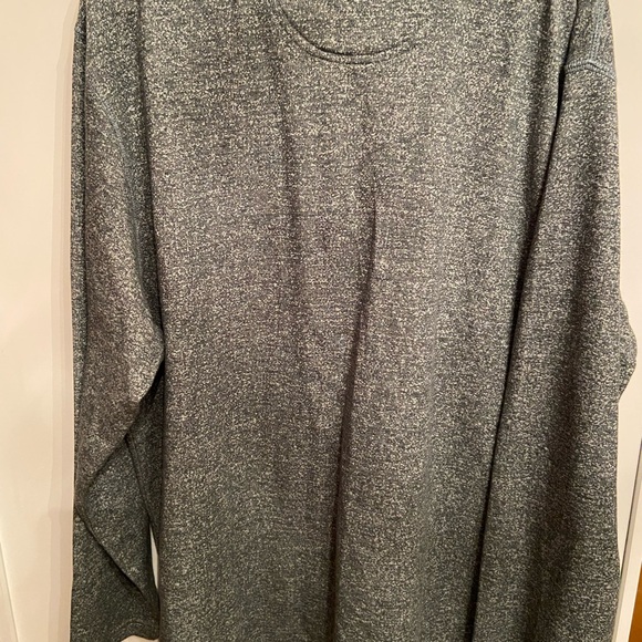 Men’s Izod 1/4 zip mock neck top - Picture 5 of 6
